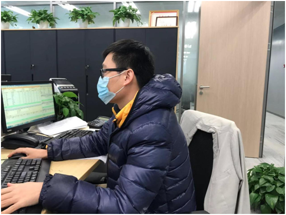 積極引導非現場業(yè)務，切實保護投資者權益.jpg